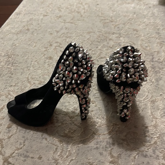 Haven’t wore them in a long time. - Picture 4 of 6